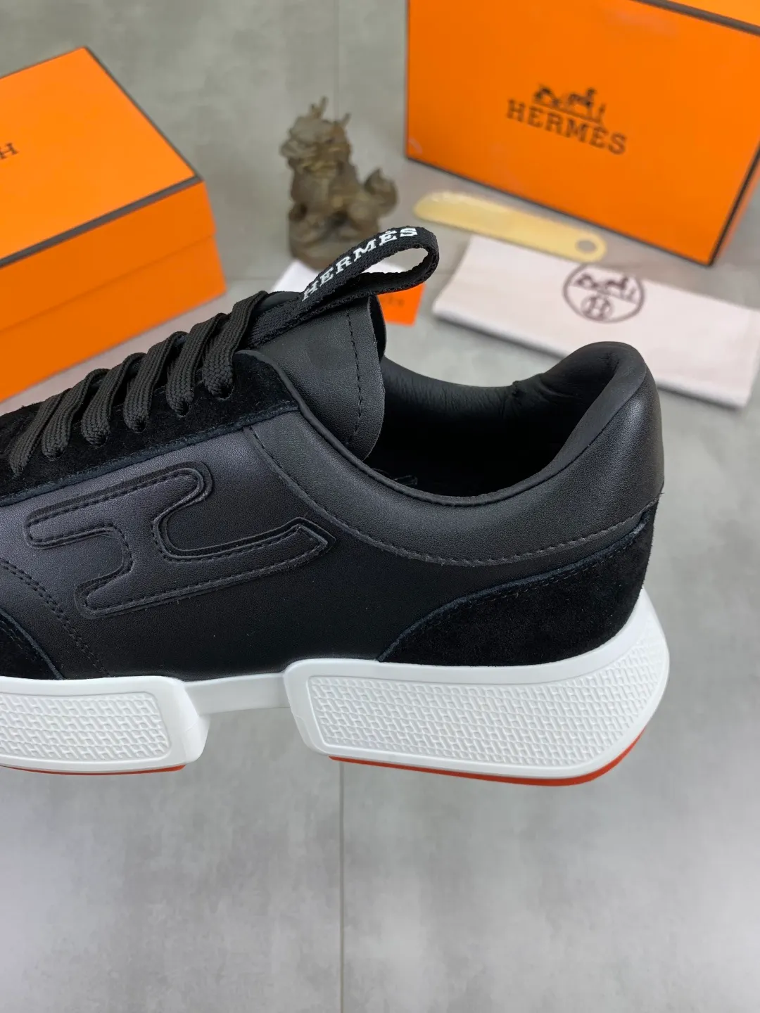 Men's shoes 💰P460 new style [HERMES] Hermès - High-end quality original order - Upper: 🔝 Napa calfskin, sewn brand 'H' totem - Inner: water-dyed cowhide - Outsole: ultra-light TPU foam; molded outsole - Ultra-high quality control·Fine workmanship: highlighted (high-end·luxury·grade) -Size: 38-44 (45 can be customized)·